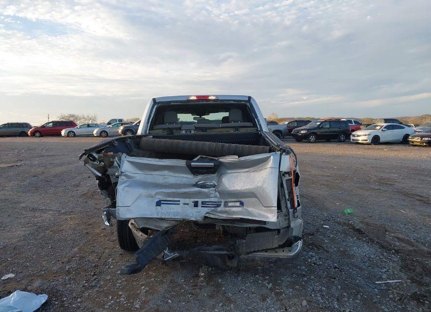 Photo 16 of 2019 Ford F-150 XLT (VIN 1FTEW1CB3KKC43848)