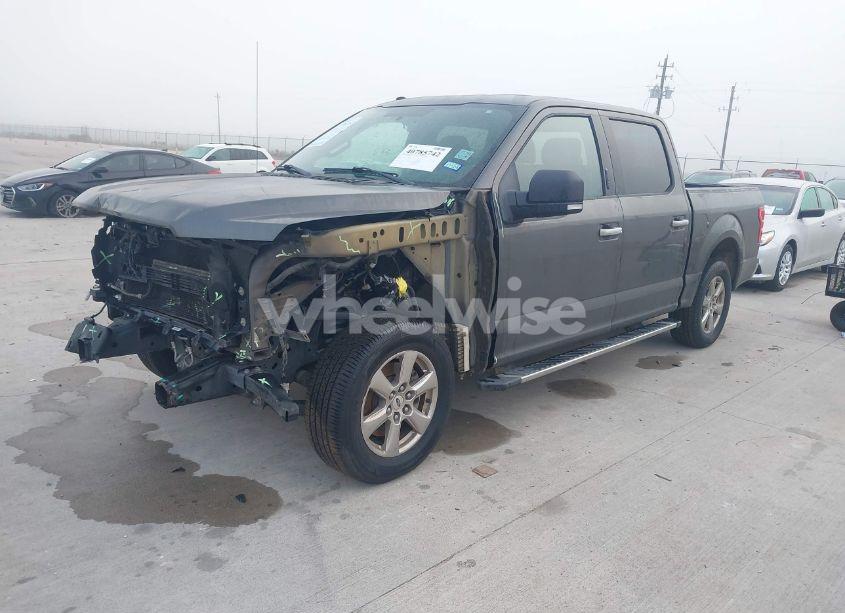 Photo 2 of 2018 Ford F-150 XLT (VIN 1FTEW1CB4JKD38594)