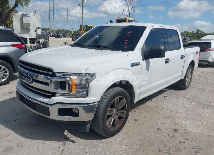Photo 2 of 2018 Ford F-150 XLT (VIN 1FTEW1CB8JFC47174)
