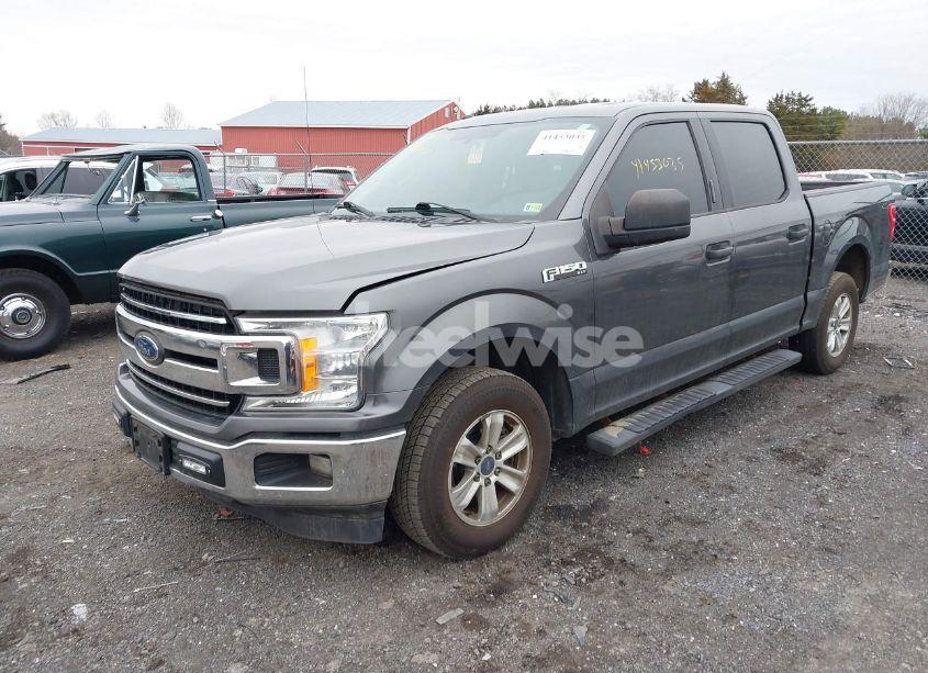 Photo 2 of 2018 Ford F-150 XLT (VIN 1FTEW1CB8JFC64900)