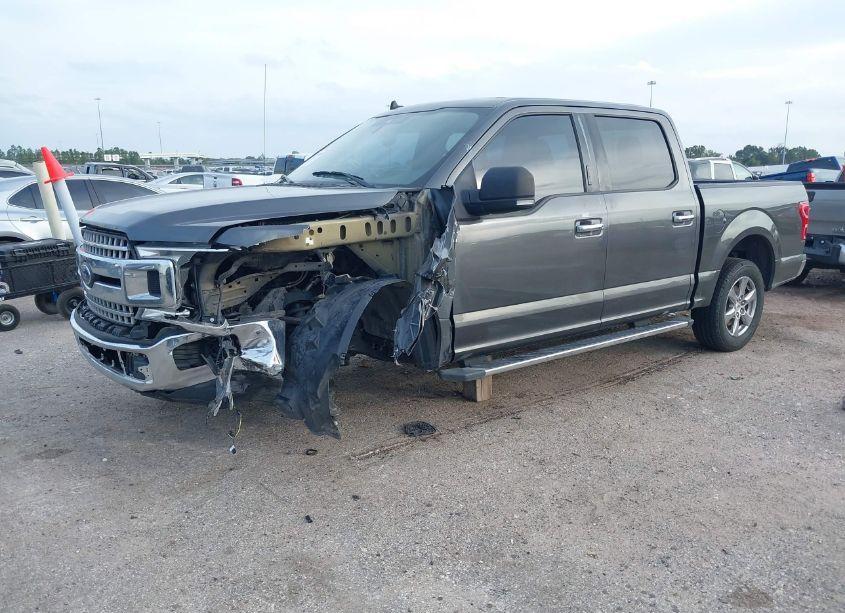 Photo 2 of 2019 Ford F-150 XLT (VIN 1FTEW1CBXKKC92920)