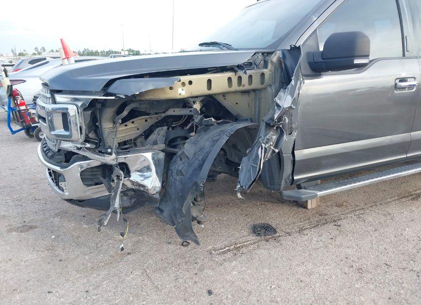 Photo 6 of 2019 Ford F-150 XLT (VIN 1FTEW1CBXKKC92920)