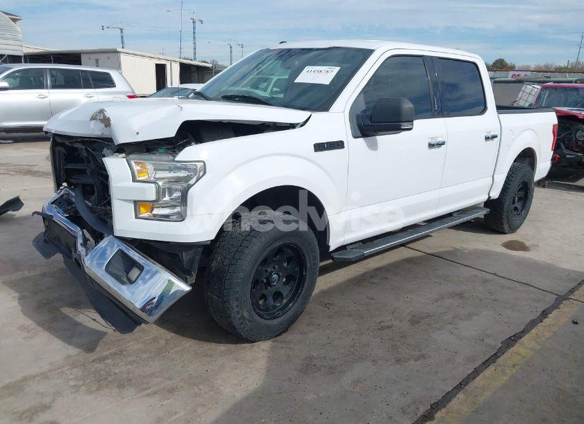 Photo 2 of 2016 Ford F-150 XLT (VIN 1FTEW1CF0GKE11164)