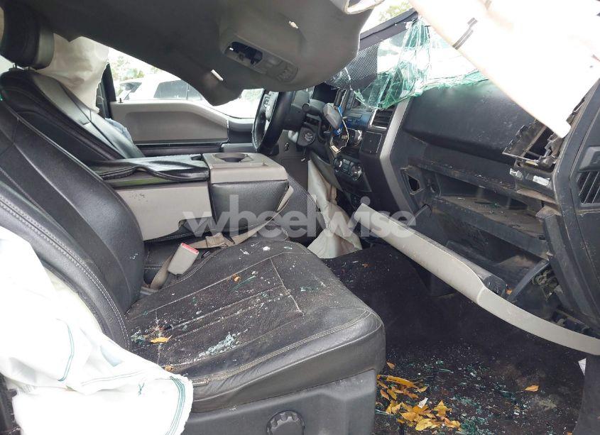 Photo 5 of 2016 Ford F-150 XLT (VIN 1FTEW1CF1GFB55058)