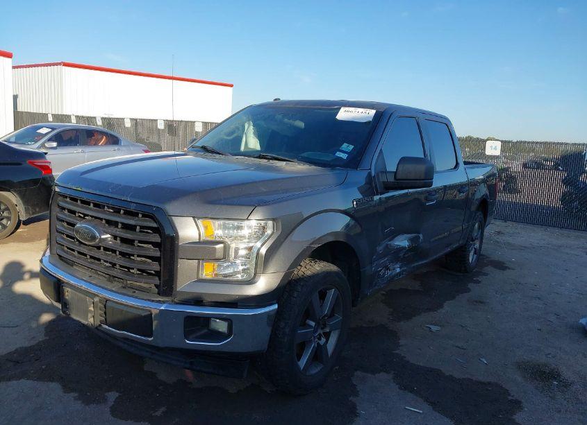 Photo 2 of 2017 Ford F-150 XLT (VIN 1FTEW1CF1HFB22868)