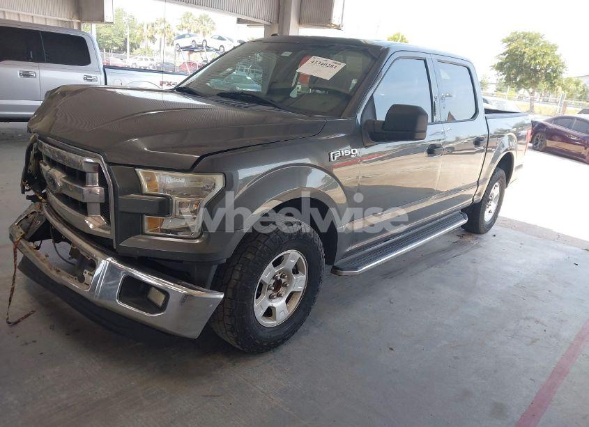 Photo 2 of 2016 Ford F-150 XLT (VIN 1FTEW1CF2GFB54713)