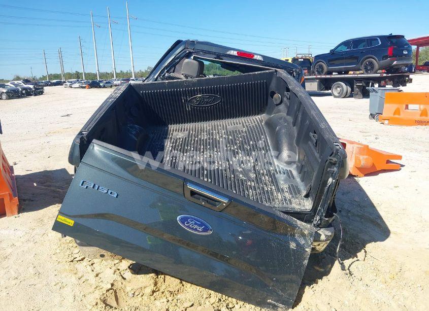 Photo 15 of 2015 Ford F-150 LARIAT (VIN 1FTEW1CF8FKD46840)