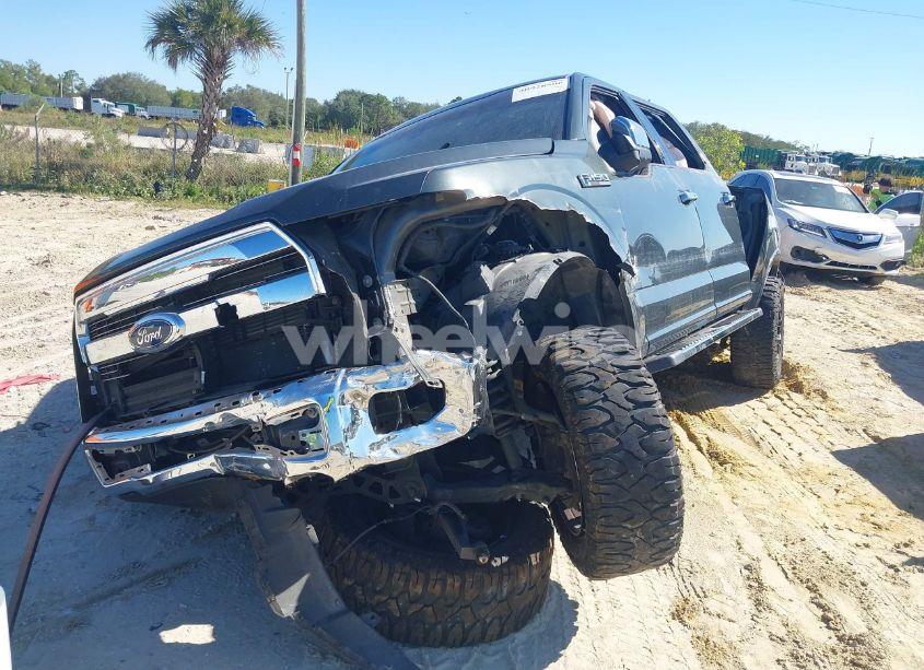 Photo 2 of 2015 Ford F-150 LARIAT (VIN 1FTEW1CF8FKD46840)