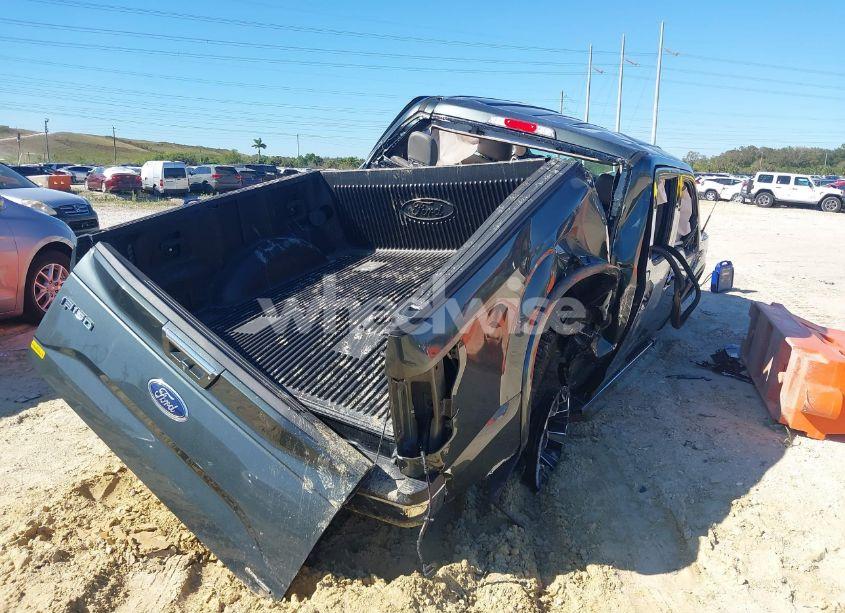 Photo 4 of 2015 Ford F-150 LARIAT (VIN 1FTEW1CF8FKD46840)