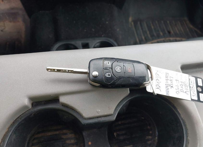 Photo 11 of 2016 Ford F-150 XLT (VIN 1FTEW1CF9GKE21126)