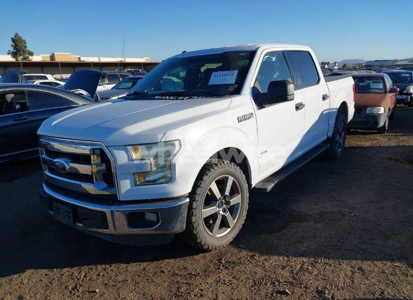 Photo 2 of 2016 Ford F-150 XLT (VIN 1FTEW1CG0GKE05700)