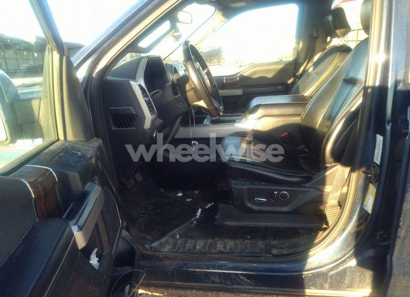 Photo 5 of 2018 Ford F-150 LARIAT (VIN 1FTEW1CG0JKD04292)