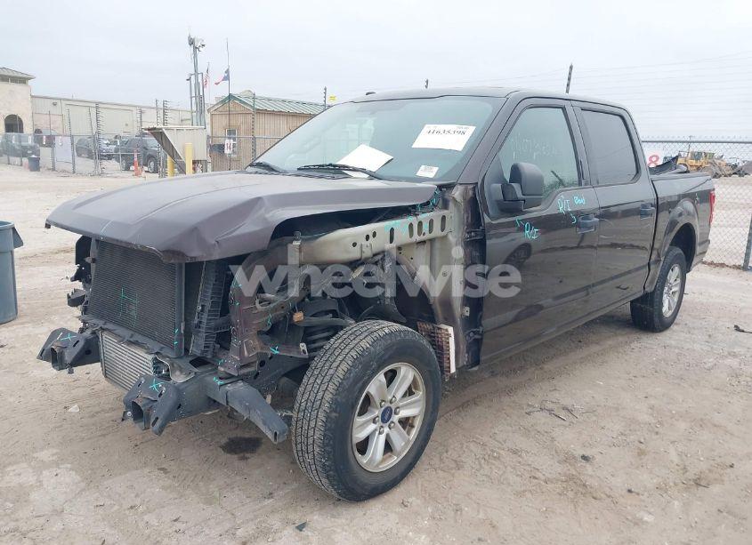 Photo 2 of 2018 Ford F-150 XLT (VIN 1FTEW1CG1JKE02246)