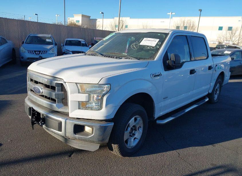 Photo 2 of 2015 Ford F-150 XLT (VIN 1FTEW1CG2FFA59527)