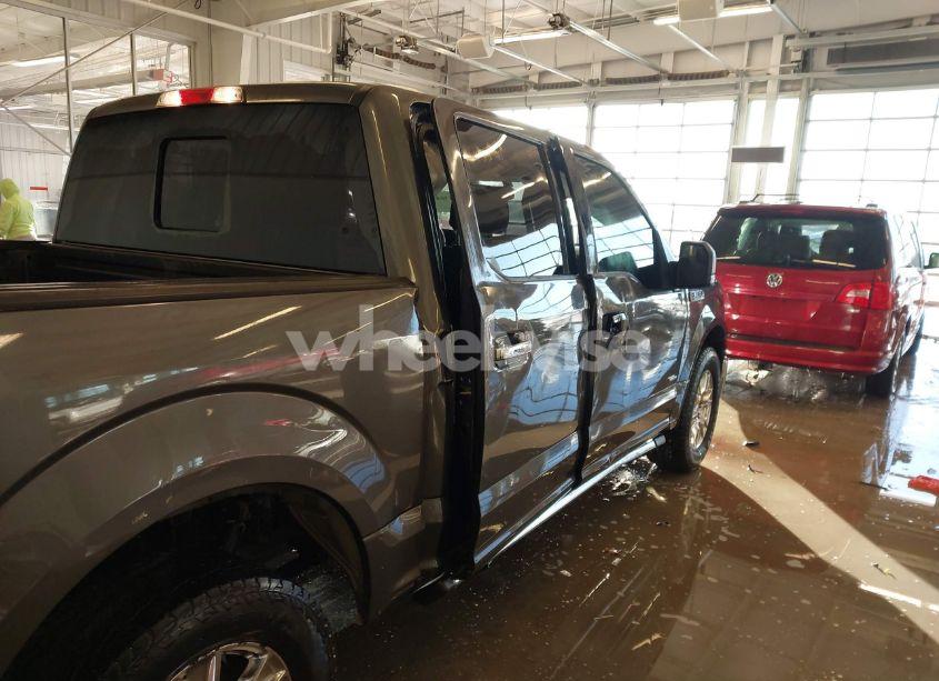 Photo 18 of 2015 Ford F-150 XLT (VIN 1FTEW1CG2FKE36882)