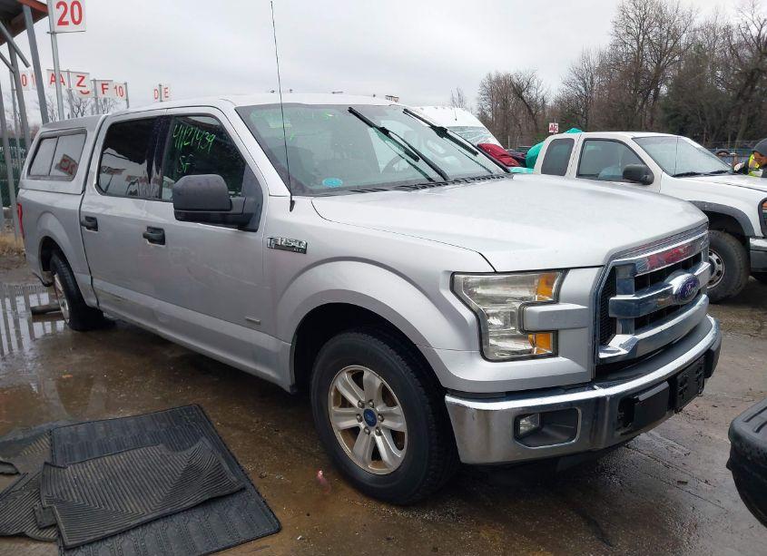 2015 Ford F-150 XLT (VIN 1FTEW1CG4FFB70774) main photo
