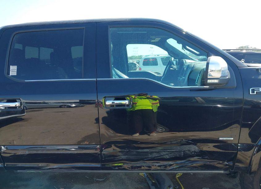 Photo 13 of 2017 Ford F-150 PLATINUM (VIN 1FTEW1CG5HFA41896)