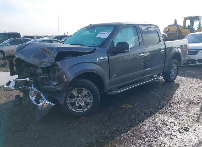 Photo 2 of 2017 Ford F-150 XLT (VIN 1FTEW1CG6HKC72068)