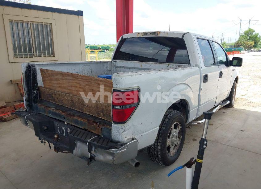 Photo 4 of 2013 Ford F-150 XLT (VIN 1FTEW1CM1DFA62180)