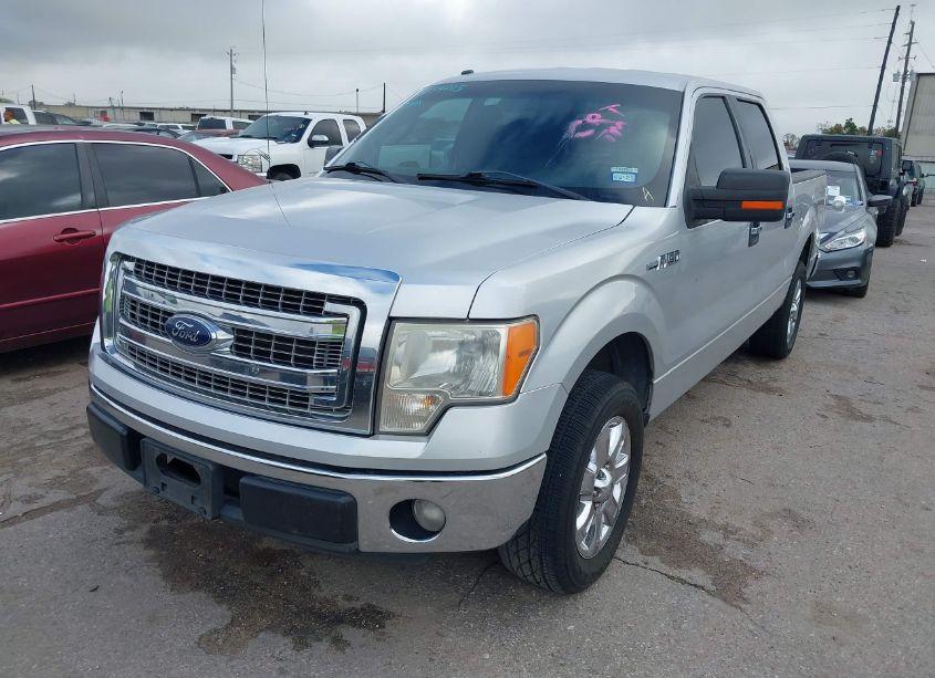 Photo 2 of 2013 Ford F-150 XLT (VIN 1FTEW1CM4DFD40344)