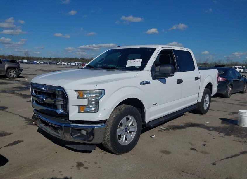 Photo 2 of 2015 Ford F-150 XLT (VIN 1FTEW1CP0FKE80704)
