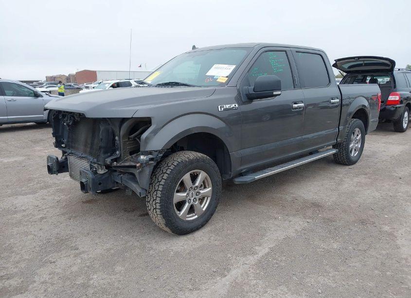 Photo 2 of 2018 Ford F-150 XLT (VIN 1FTEW1CP1JKD97985)