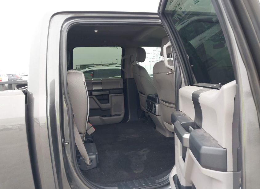 Photo 8 of 2018 Ford F-150 XLT (VIN 1FTEW1CP1JKD97985)