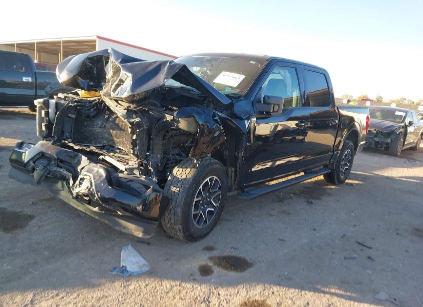 Photo 2 of 2021 Ford F-150 XLT (VIN 1FTEW1CP1MFC41426)