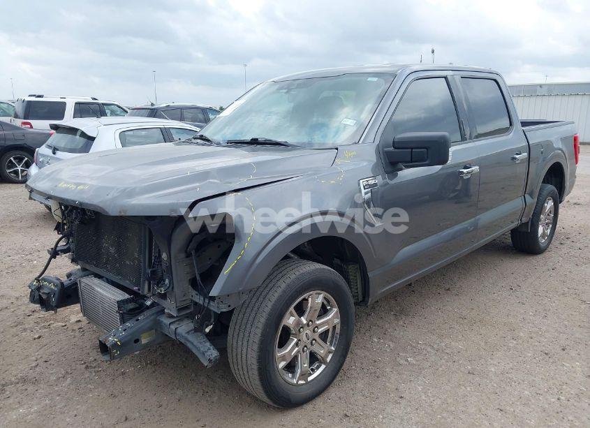 Photo 2 of 2021 Ford F-150 XLT (VIN 1FTEW1CP1MKD21526)