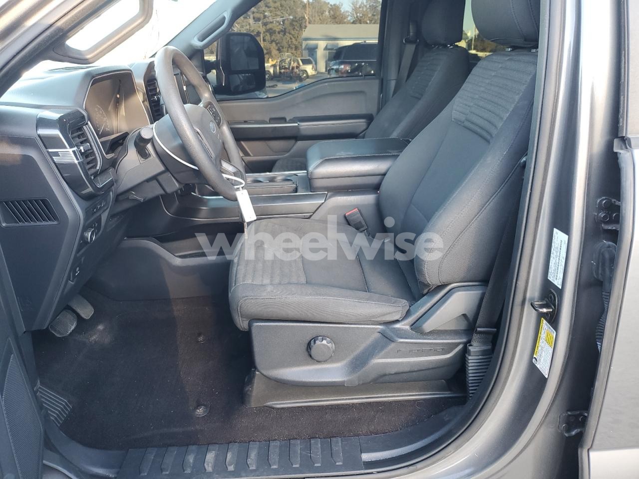 Photo 7 of 2021 FORD F150 SUPERCREW (VIN 1FTEW1CP1PKD86106)