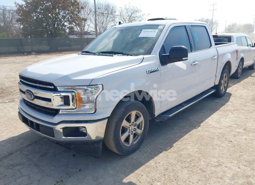 Photo 2 of 2019 Ford F-150 XLT (VIN 1FTEW1CP2KKC84080)