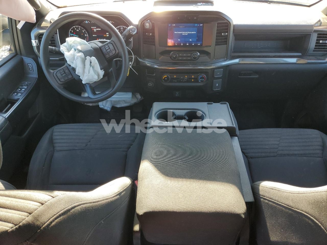 Photo 8 of 2023 FORD F150 SUPERCREW (VIN 1FTEW1CP2PKE36835)