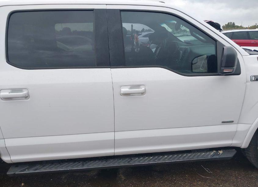 Photo 13 of 2016 Ford F-150 XLT (VIN 1FTEW1CP3GKF17410)