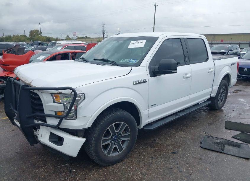 Photo 2 of 2016 Ford F-150 XLT (VIN 1FTEW1CP3GKF17410)