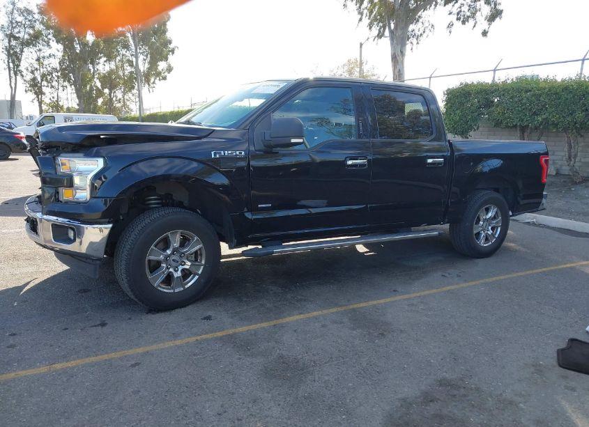 Photo 2 of 2017 Ford F-150 XLT (VIN 1FTEW1CP5HKD19073)