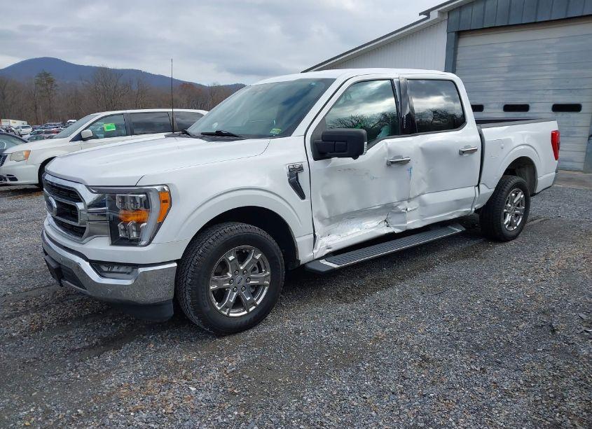 Photo 2 of 2021 Ford F-150 XLT (VIN 1FTEW1CP5MKF11734)
