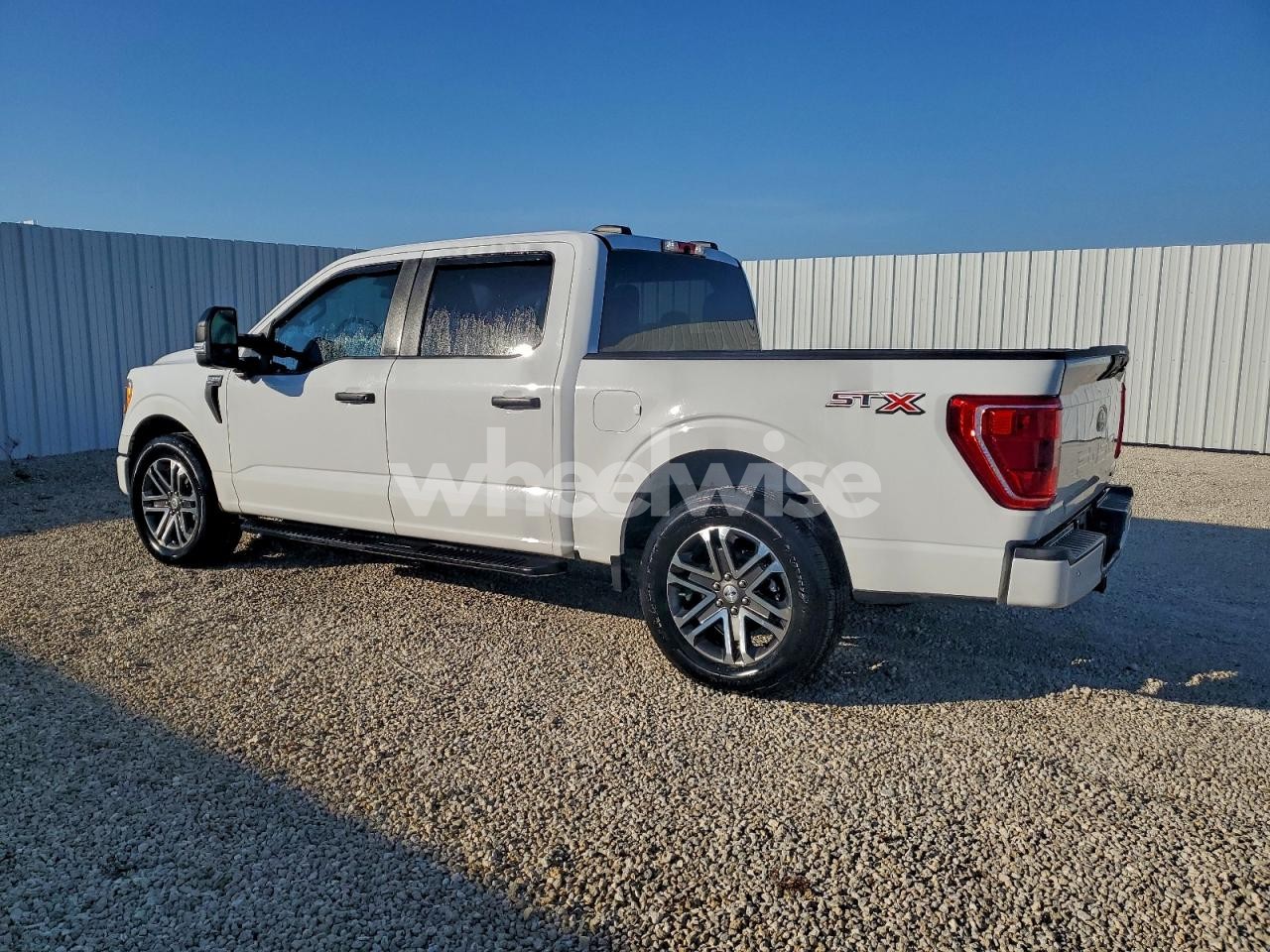 Photo 2 of 2022 FORD F150 SUPERCREW (VIN 1FTEW1CP6NFA24150)