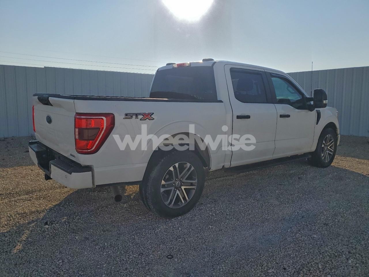 Photo 3 of 2022 FORD F150 SUPERCREW (VIN 1FTEW1CP6NFA24150)