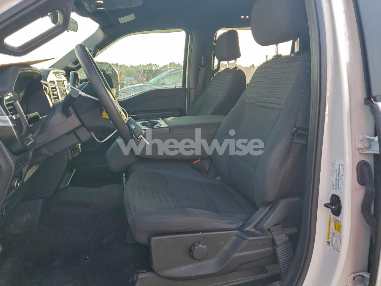 Photo 7 of 2022 FORD F150 SUPERCREW (VIN 1FTEW1CP6NFA24150)