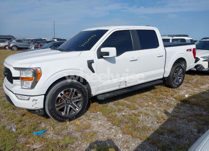 Photo 2 of 2022 Ford F-150 XL (VIN 1FTEW1CP6NKD34077)