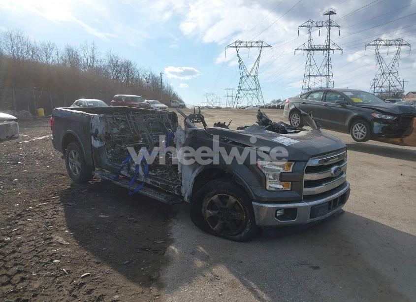 2017 Ford F-150 LARIAT (VIN 1FTEW1CP7HKC60057) main photo