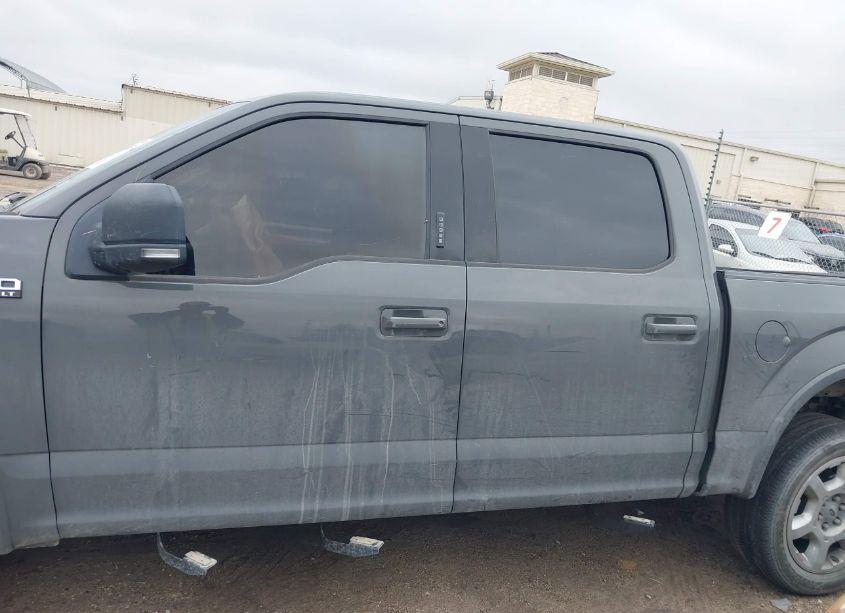 Photo 15 of 2018 Ford F-150 XLT (VIN 1FTEW1CP8JFD38781)