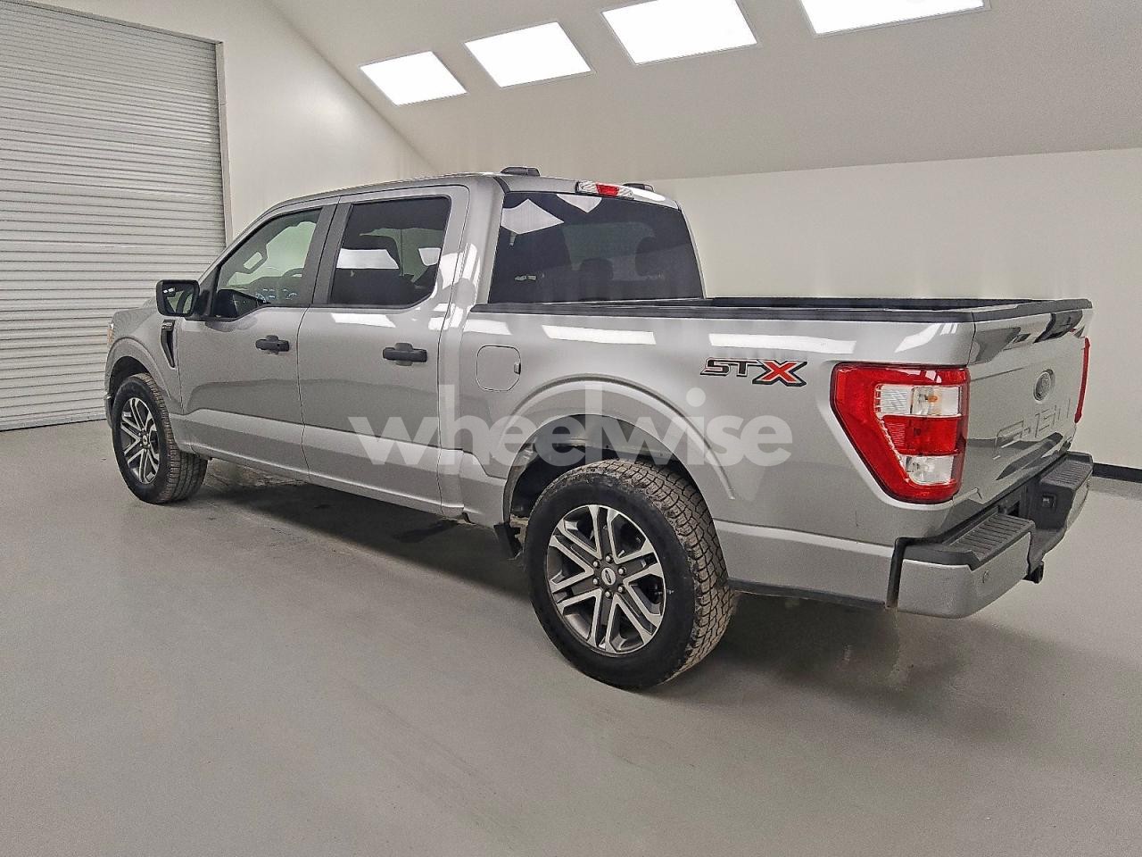 Photo 2 of 2022 FORD F150 SUPERCREW (VIN 1FTEW1CP8NKD49762)