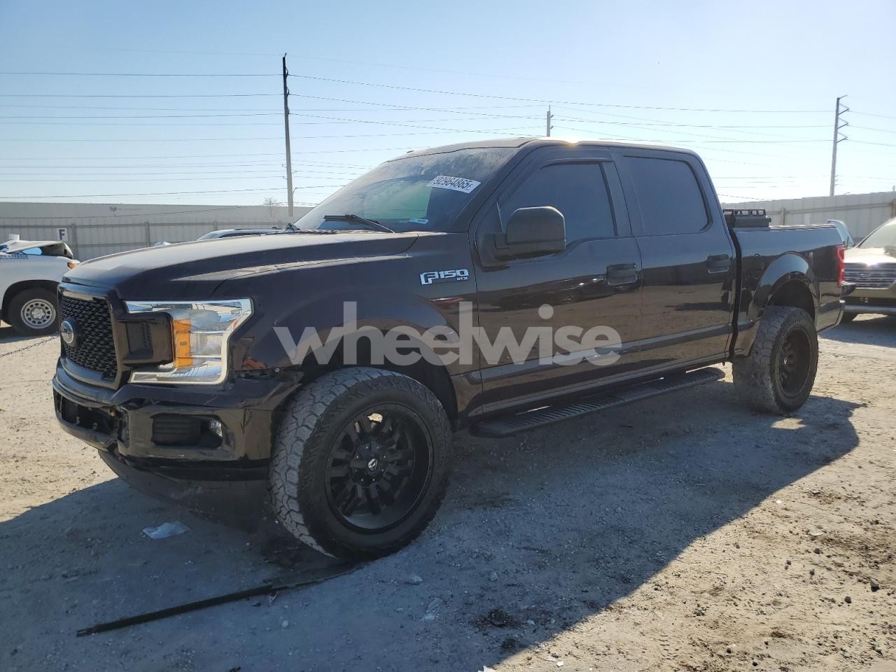 2018 FORD F150 SUPERCREW (VIN 1FTEW1CPXJFD66761) main photo