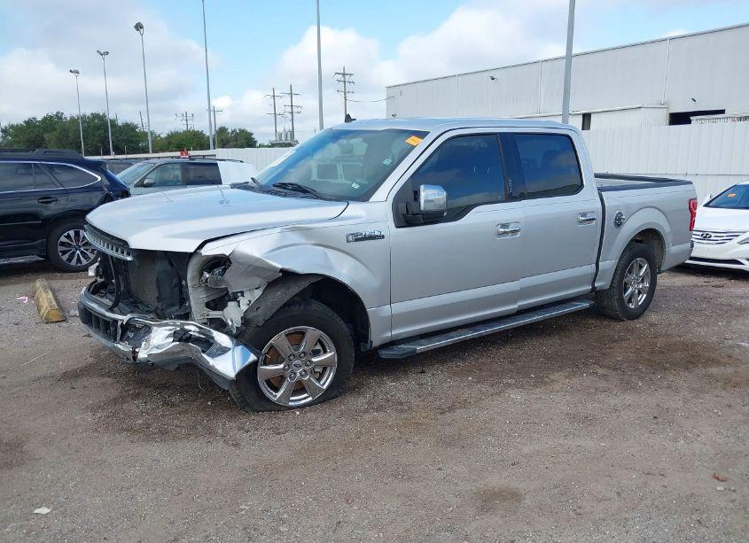 Photo 2 of 2019 Ford F-150 XLT (VIN 1FTEW1CPXKKD96125)