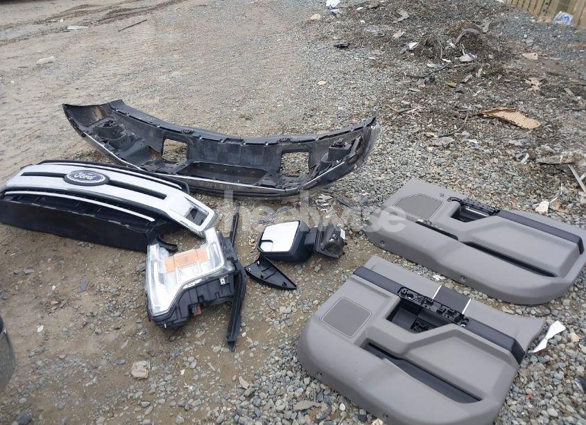 Photo 12 of 2019 Ford F-150 XLT (VIN 1FTEW1E41KFA82293)