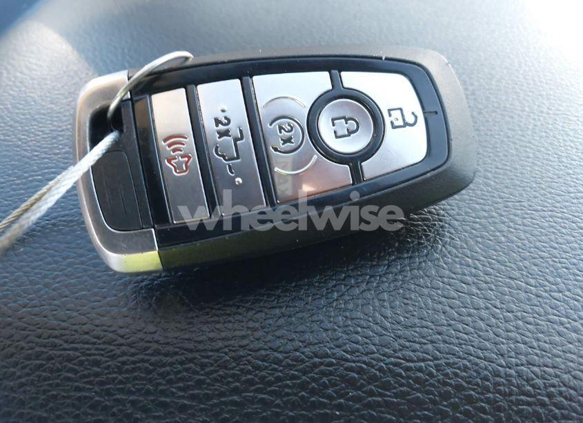 Photo 11 of 2019 Ford F-150 LARIAT (VIN 1FTEW1E41KFC03341)