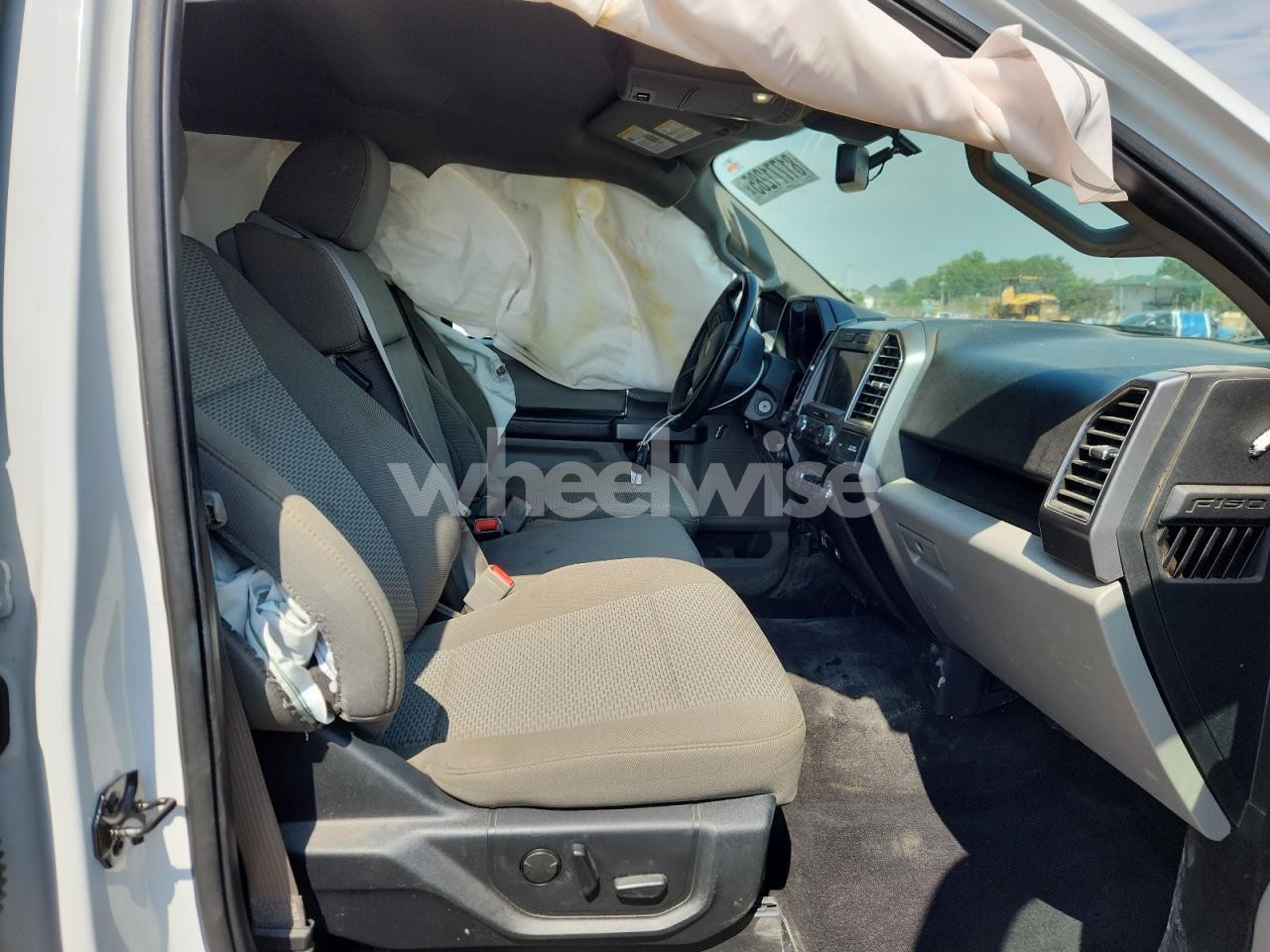 Photo 7 of 2019 FORD F150 SUPERCREW (VIN 1FTEW1E42KFB42808)