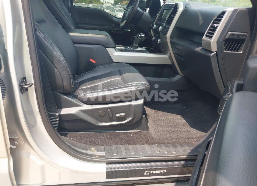 Photo 5 of 2019 Ford F-150 LARIAT (VIN 1FTEW1E42KFC75164)