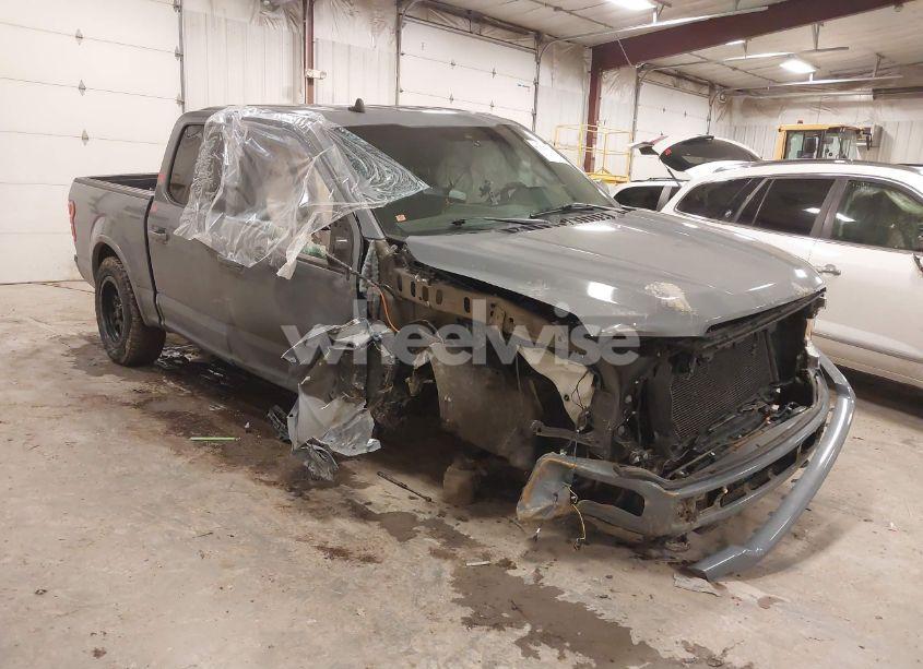 2019 Ford F-150 XLT (VIN 1FTEW1E43KFA79010) main photo